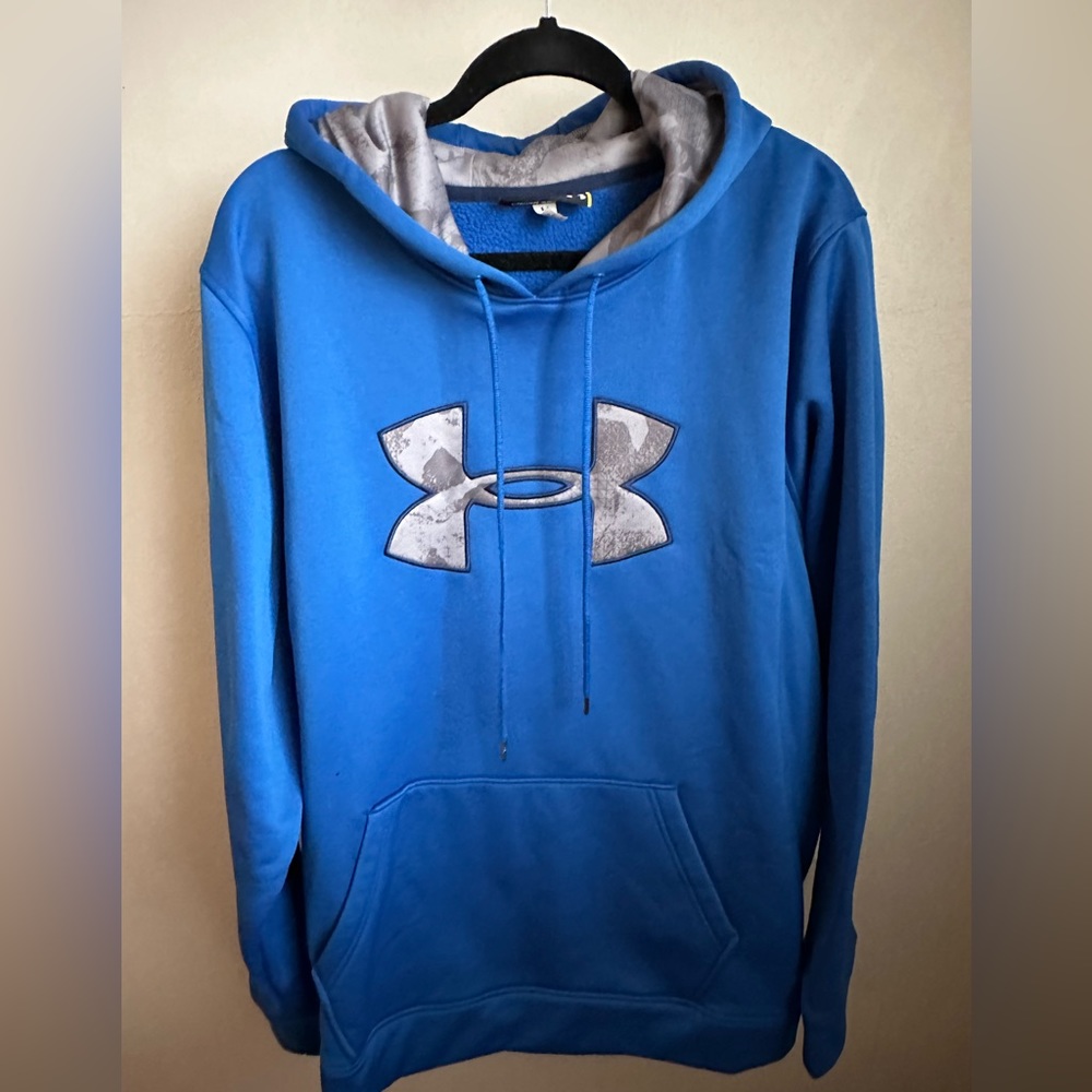 Men’s Under Armour hoodie